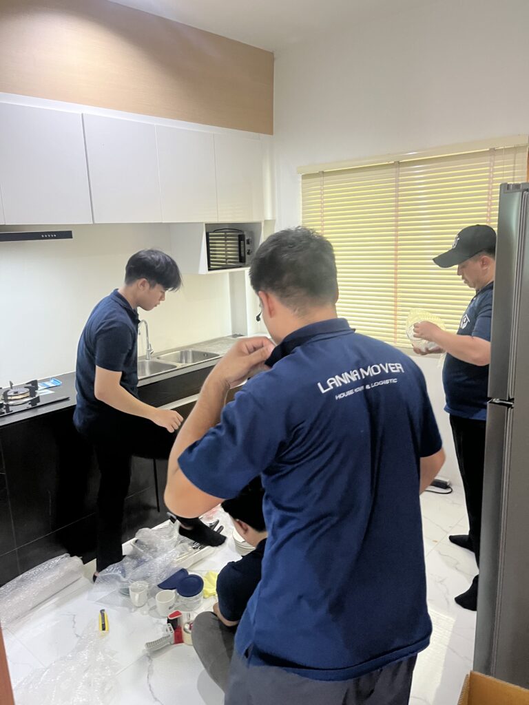 บริการแกะกล่องและจัดวางสิ่งของหลังขนย้ายบ้าน